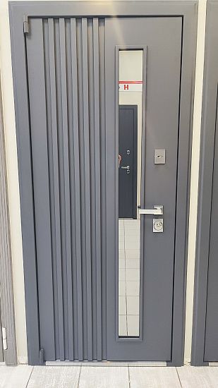 Входная дверь  