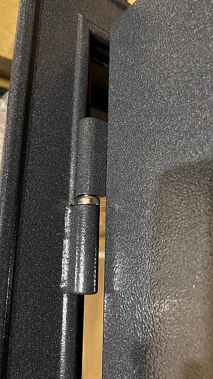 Входная дверь  